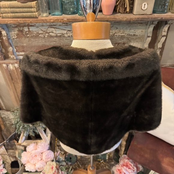 Vintage FAUX MINK FUR Stole | ART DECO GLAM Shawl LINED WRAP Capelet | Mahogany - Picture 13 of 14